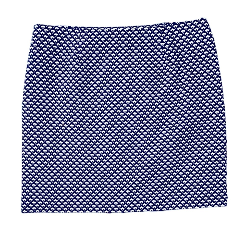 Ann Taylor factory Petite navy blue and white floral lined skirt Size 14